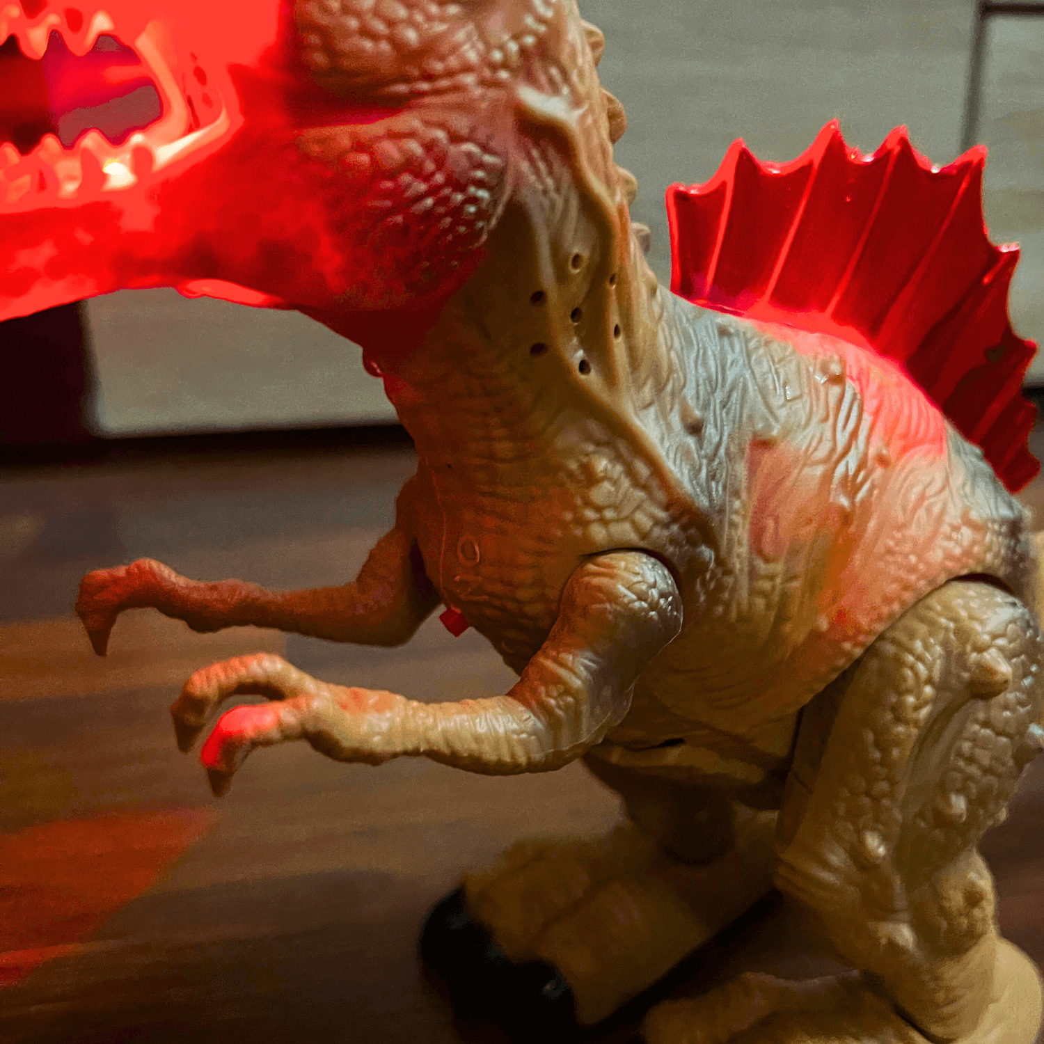 Tiranosaurus Reks - Pljuje Vatru