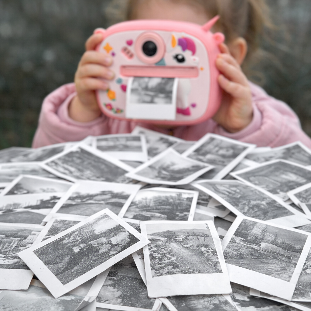 Dečija Digitalna Kamera sa Instant Štampom + POKLON 2 ROLNICE ZA ŠTAMPU FOTOGRAFIJA